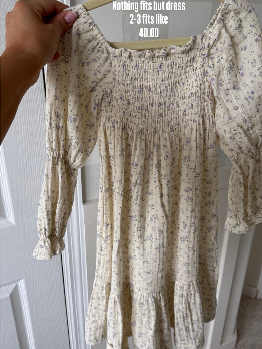 Nothing fits but girl dress 3-4y
